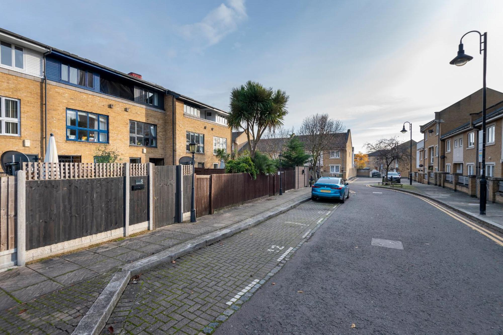 2 Bed Town House With Garden In Hackney, London Apartment Ngoại thất bức ảnh